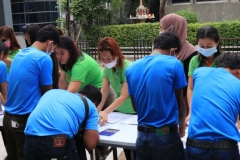บรรยาการนำเข้าคนงานต่างด้าวเซ็นเอกสาร