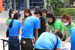 บรรยาการนำเข้าคนงานต่างด้าวเซ็นเอกสาร