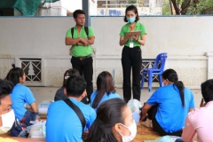บรรยาการนำเข้าคนงานต่างด้าวเซ็นเอกสาร