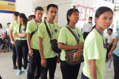 ภาพบรรยากาศคนงานกำลังอบรมความรู้พื้นฐานก่อนเข้ามาทำงานในประเทศไทย