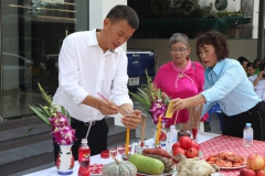 ภาพบรรยากาศ ผู้บริหาร บจน.เดอะ เฟิร์ส กูด แมน กรุ๊ป เริ่มทำพิธีเปิดสำนักงานใหม่