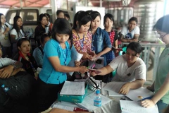 บรรยากาศการเซ็นสัญญาคนงานพม่า