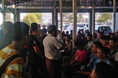 บรรยากาศการเซ็นสัญญาคนงานพม่า
